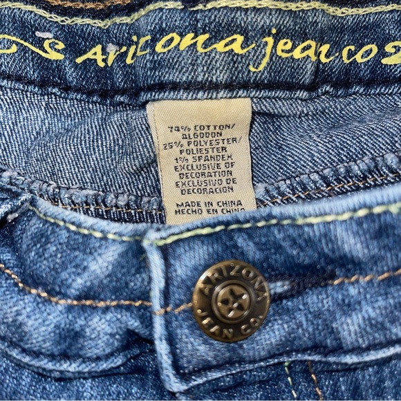 Arizona Girls Capri Jean Shorts - Picture 3 of 3